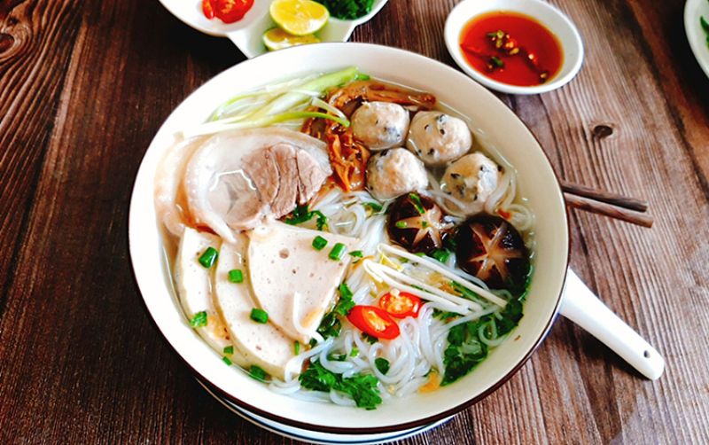 10: Có nhiều cách biến tấu bún mọc ở khắp nơi trên cả nước