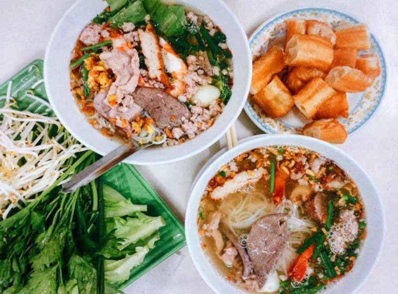 9: Chan nước dùng lên trên là hoàn thành