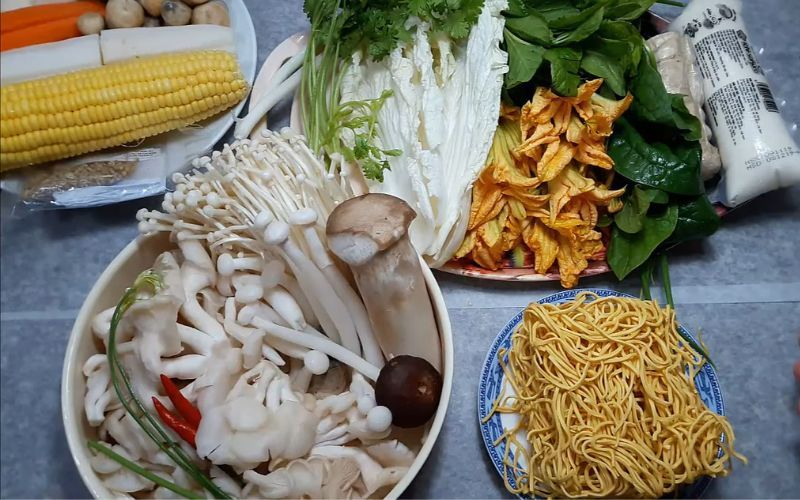 7: Nguyên liệu cần thiết cho món lẩu nấm chay