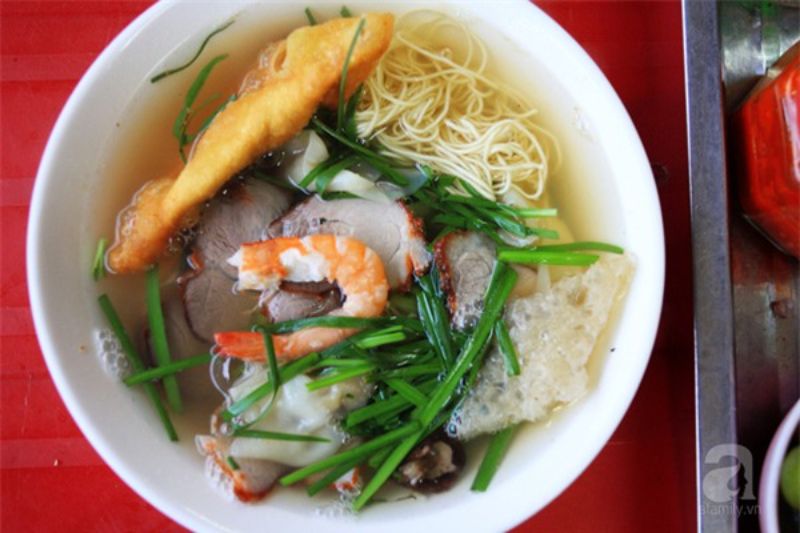 Ảnh 11: Một bát mì vằn thắn thơm ngon