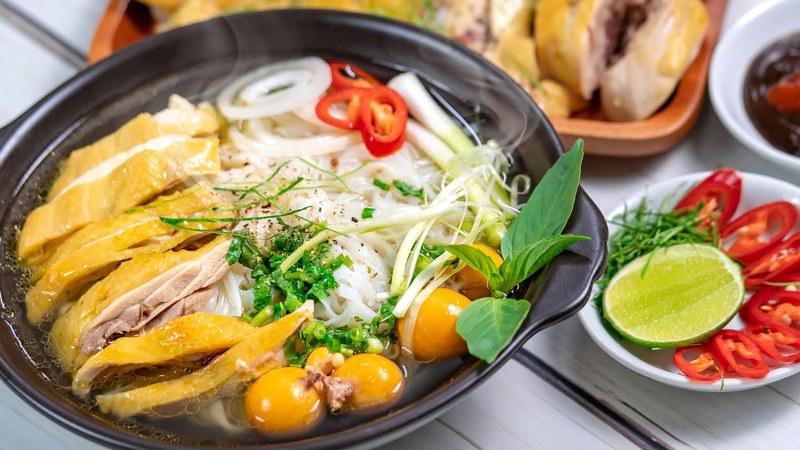 Sau khi thực hiện các bước trên bạn sẽ có 1 tô phở gà thơm ngon