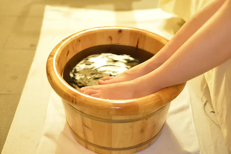 Chậu ngâm chân bằng gỗ